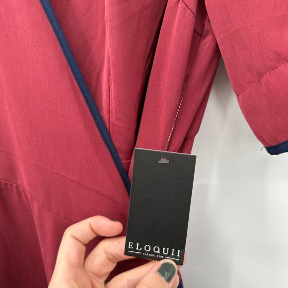ELOQUII NWT Marroon with Navy Trim Short Sleeve Wrap Dress // 18 - Picture 6 of 10